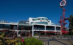 Coast Lonsdale Quay Hotel